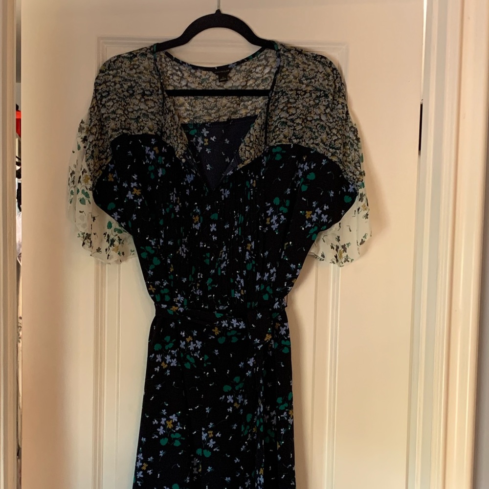 Beautiful dress….light and breezy, floral.